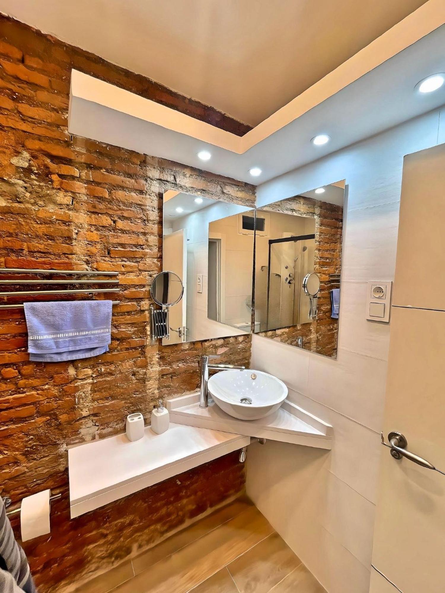 Apartamento Excellent location Malaga centro historico 2 bed flat Exterior foto